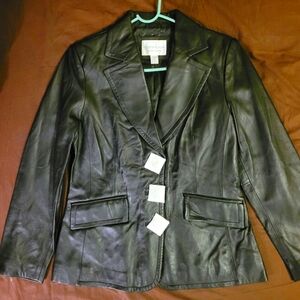 New Women's Worthington Small Petite black Leather Jacket with blk buttons
